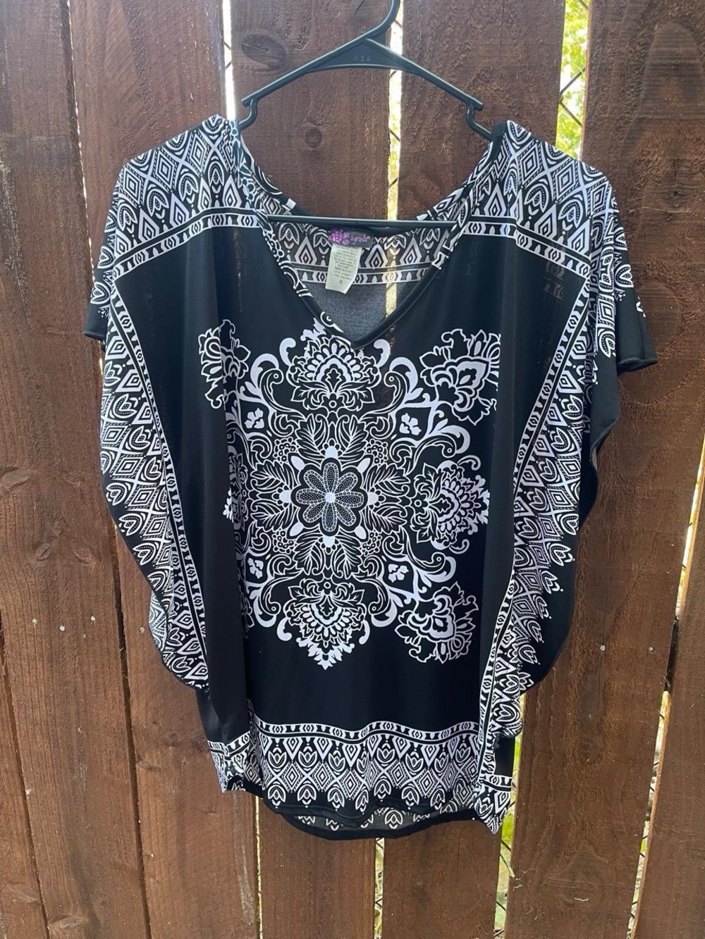 Vintage Agenda Black White Medallion Boho Chic Poncho Blouse Sz S USA